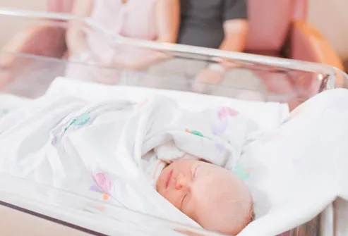 Newborn Di Rumah Sakit Bayi