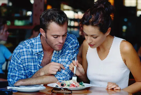 http://img.webmd.com/dtmcms/live/webmd/consumer_assets/site_images/articles/health_tools/portion_sizes_slideshow/getty_rf_photo_of_couple_sharing_salad.jpg