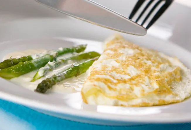 omelet and brocolli breakfast