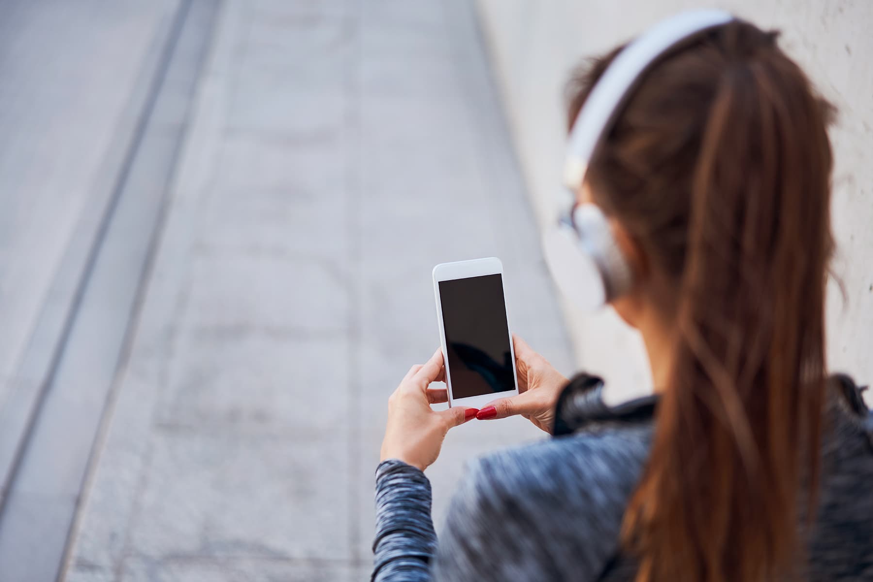 Voices in Your Head: Wearing Headphones Changes Listening