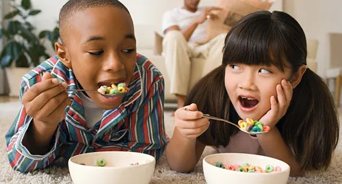 kids eating cereal