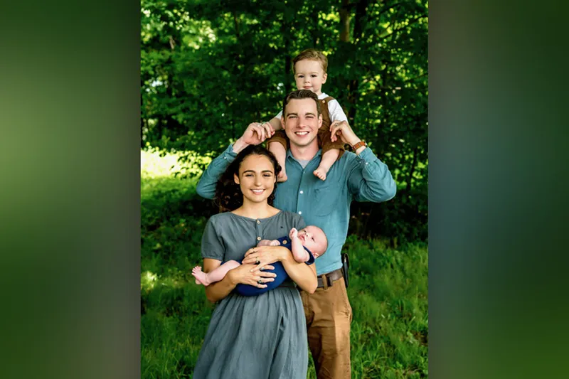 photo of sarah grace richardson and family