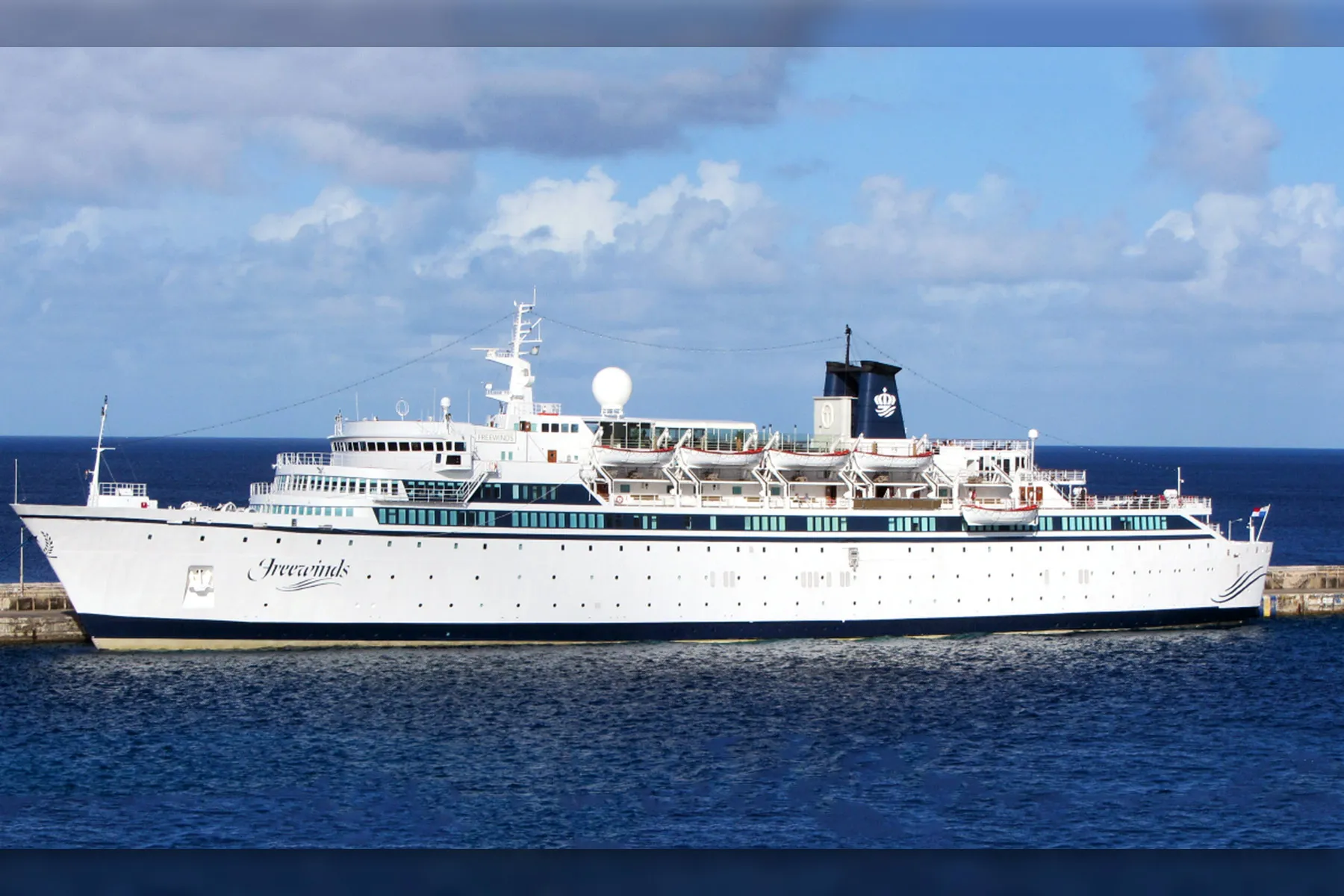freewinds cruise ship measles quarantine