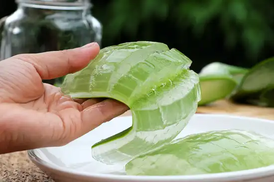 photo of aloe vera leaf and gel