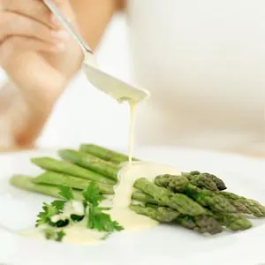 Asparagus with Whipped Mayonnaise Sauce