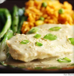 Chicken Breasts With Green Chile-Almond Cream Sauce