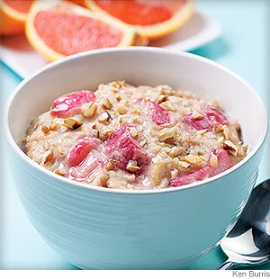 Oatmeal-Rhubarb Porridge