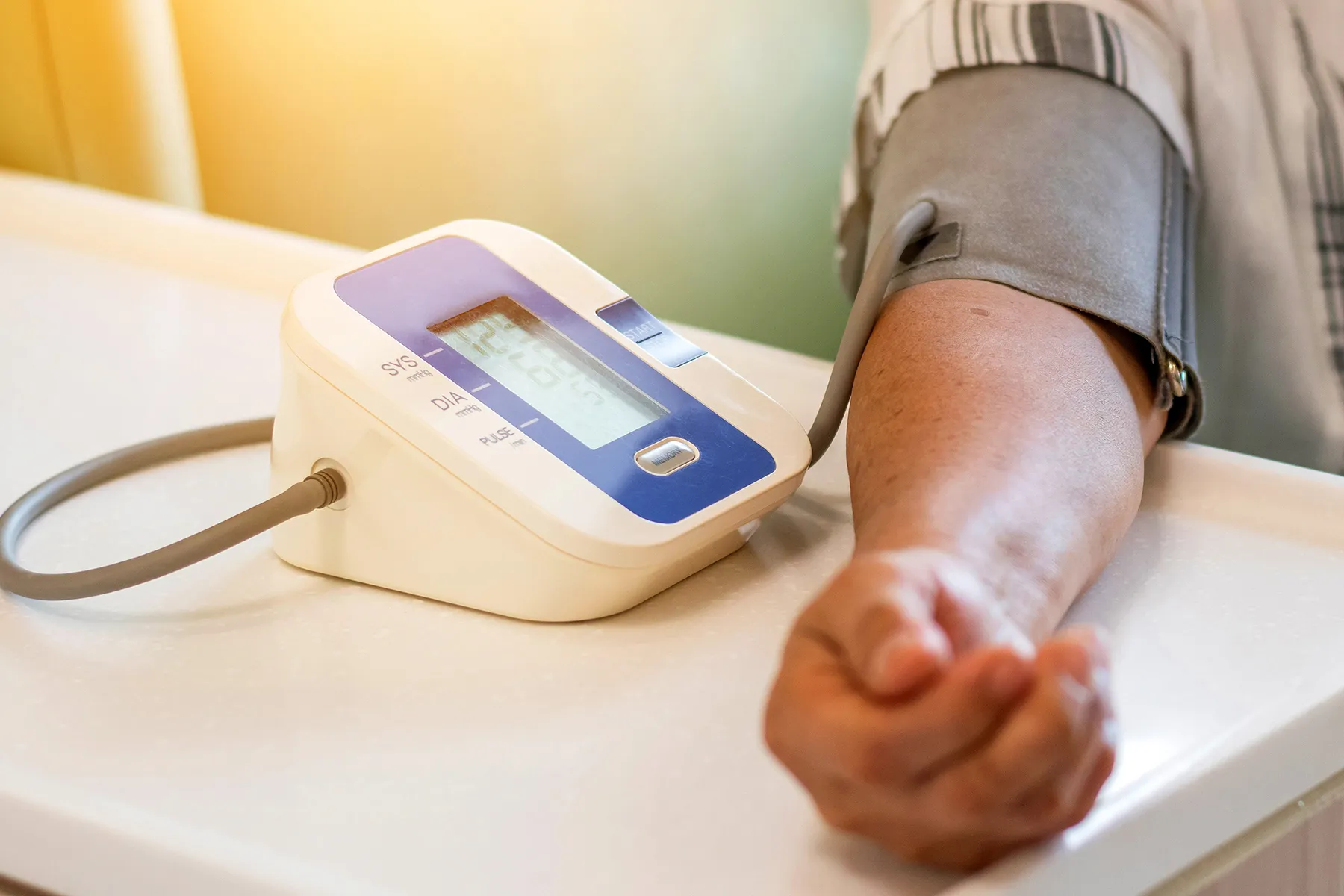 Home Blood Pressure Testing Better Than at Clinics: Study