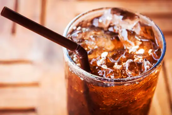 glass of iced cola
