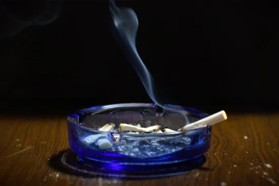 photo of cigarette in ashtray