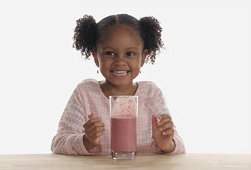 girl with smoothie