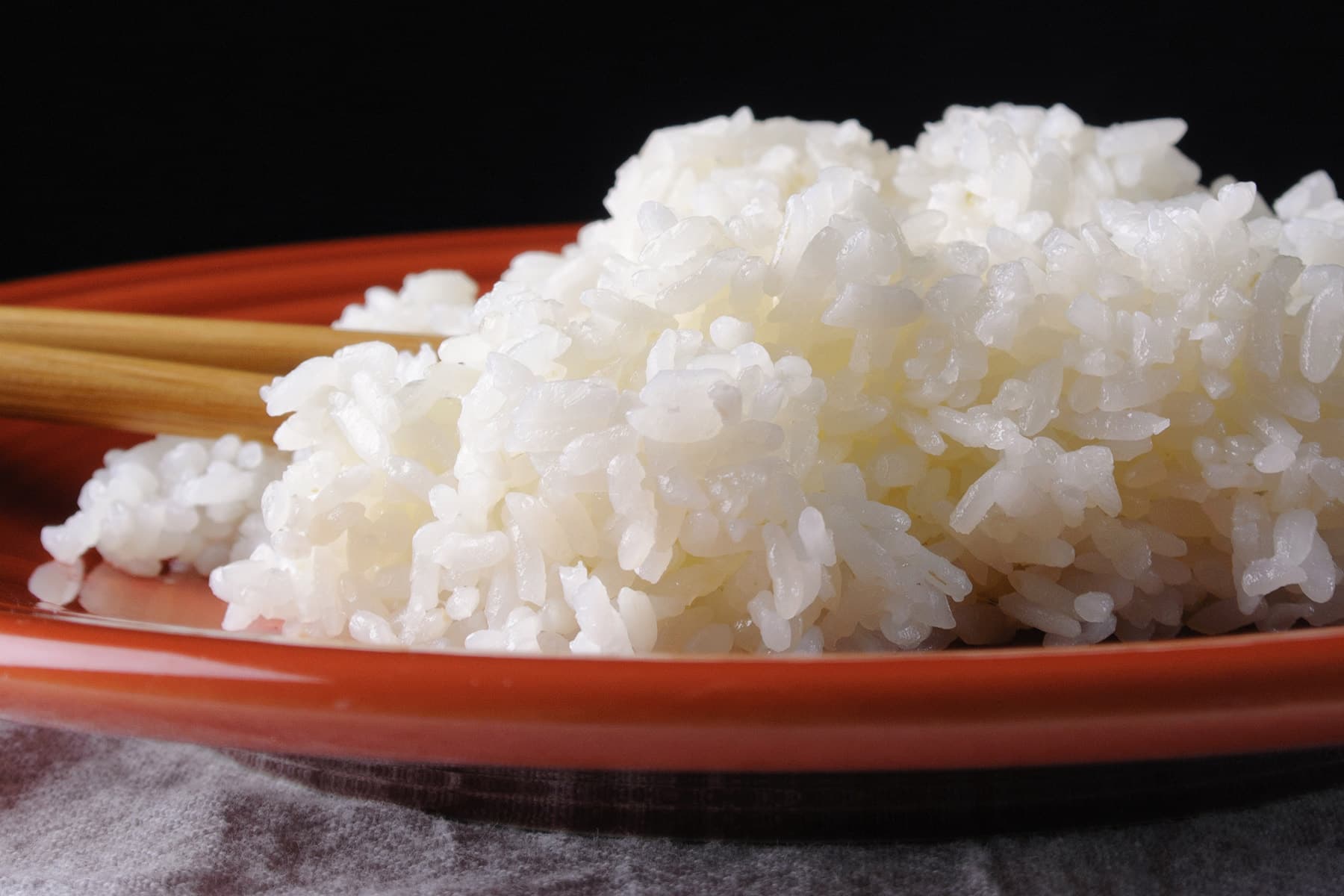 photo of plate of white rice