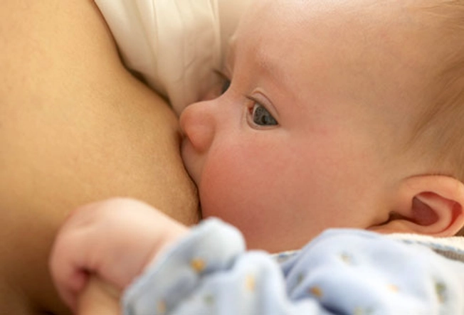 Can You Smoke or Drink and Breastfeed?