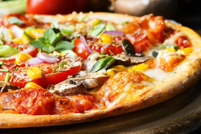 Best: Thin Crust Pizza With Veggies