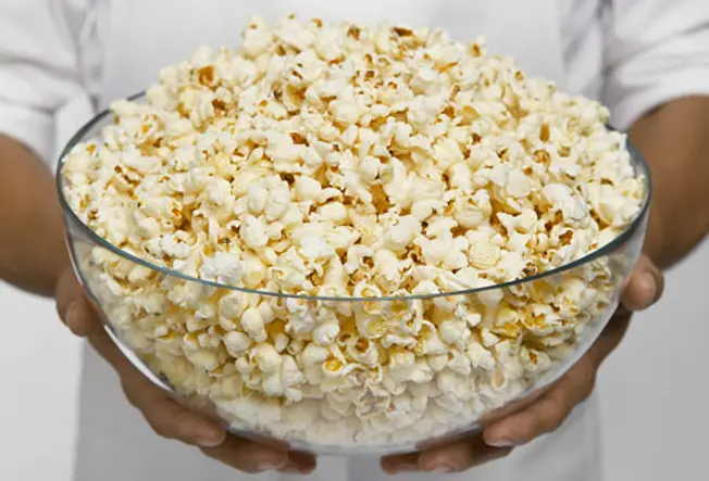 The Top Fat-Burning Foods (2022) Air-Popped Popcorn
