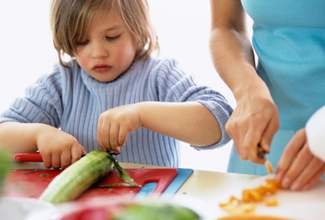 Do: Let Kids Help in the Kitchen