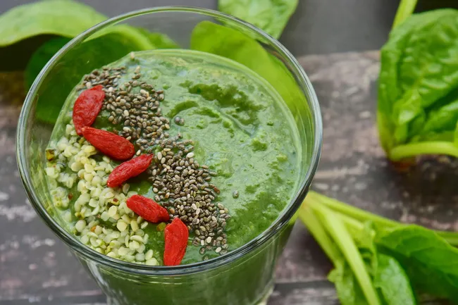 photo of green smoothie with hemp seeds