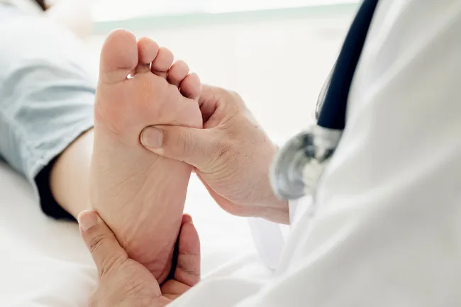 17 Things That Can Go Wrong With Your Feet As You Age