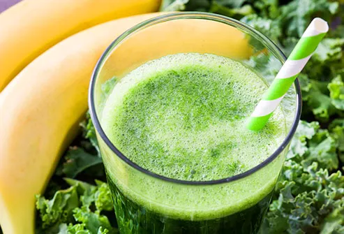 smoothie with kale and banana