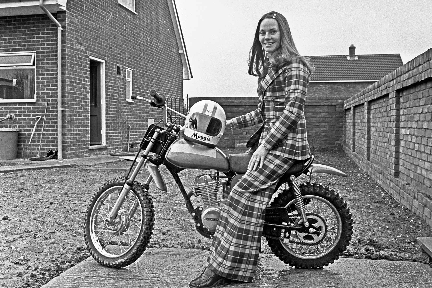 photo of 1970s model in pants suit