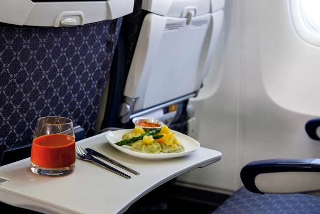 Is Tomato Juice Better on a Plane?