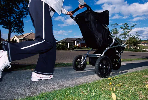 getty rm photo of woman pushing stroller - آموزش ورزش برای کاهش فشار خون