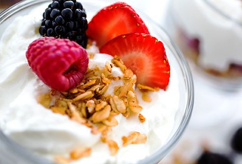 Greek yogurt berries