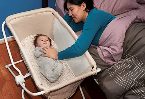 Safetosleep Rm Photo Of Baby In Bassinette مجلة نقطة العلمية