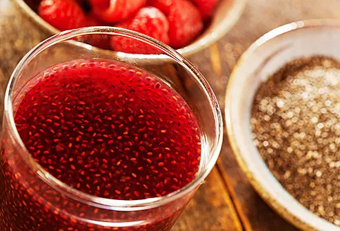 Raspberry chia juice - 9 Seeds You Should Be Eating