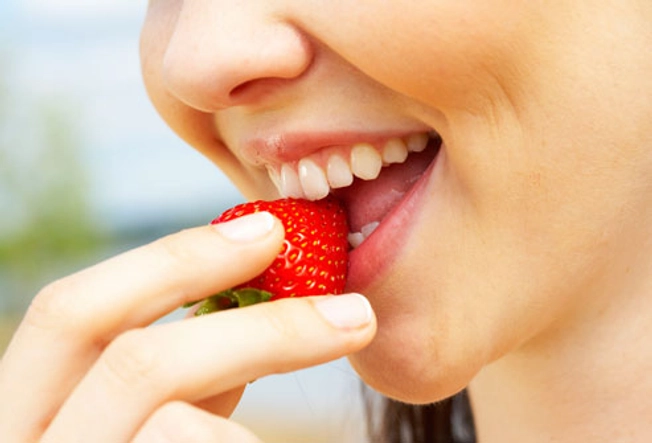 Foods Can Stain or Brighten Teeth