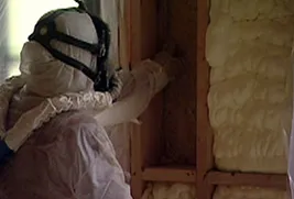 builder installing home insulation