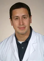Dr. Ronald Leonardo Fernandez, MD - Hackensack, NJ - Emergency Medicine