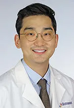 Dr. Wonyong Lee, MD - Sayre, PA - Orthopedic Surgery, Sports Medicine