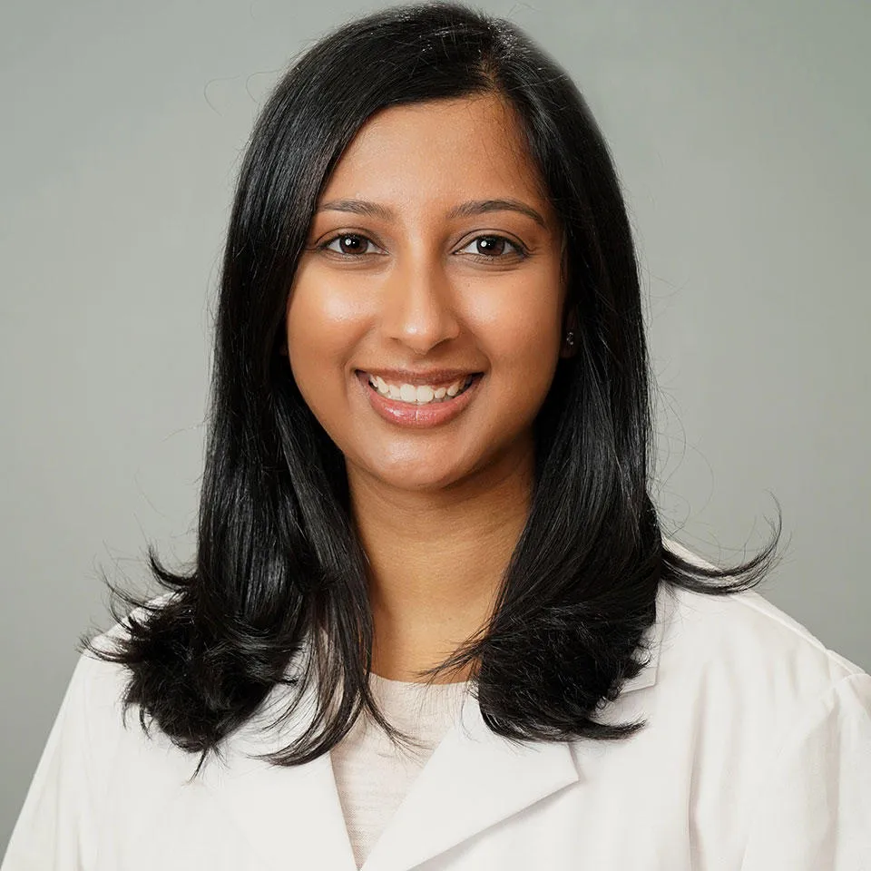 Dr. Reema Bhatt, MD - Flushing, NY - Cardiologist, Transplant Surgeon