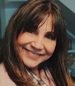 Dr. Lisa Hernandez, MD