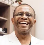 Dr. Bhekumuzi Mcglen Khumalo, MD - Union City, TN - Podiatry, Foot & Ankle Surgery